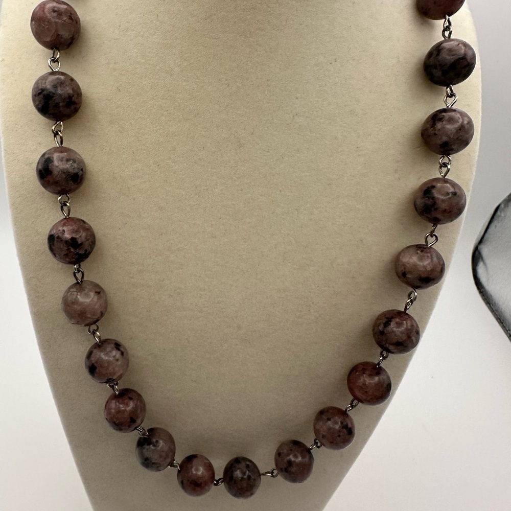 Handmade Unique Lavender Kiwi Jasper Beaded Chain Link Necklace - Picture 4 of 6